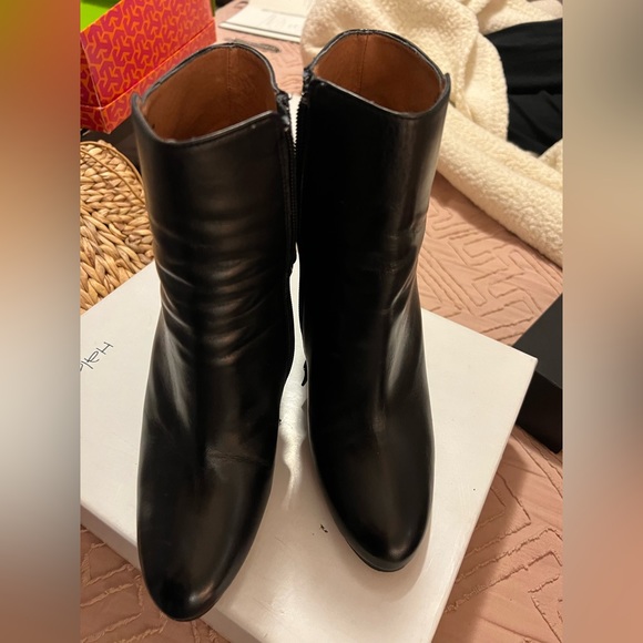 Booties - Picture 3 of 4